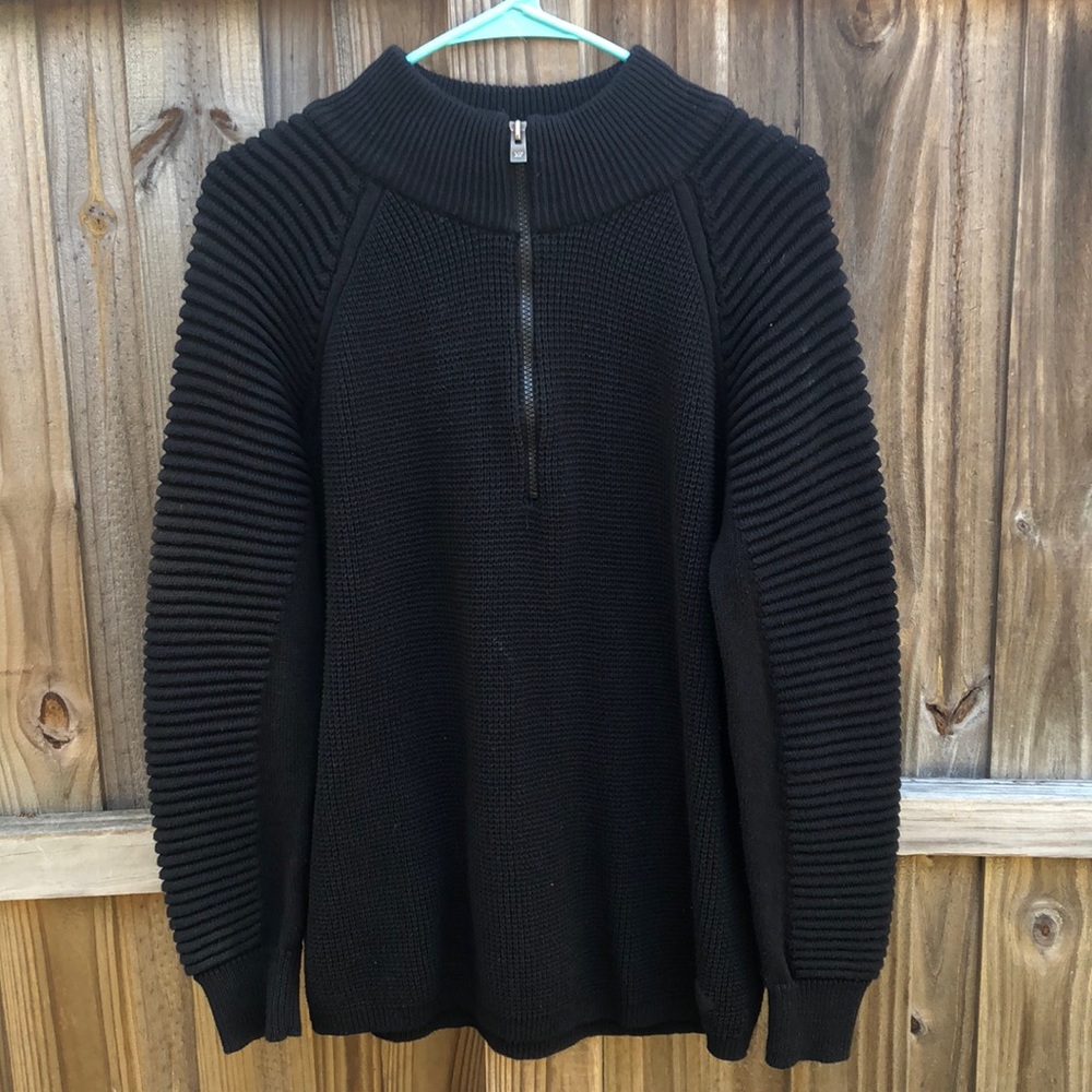 X-ray jeans premium black sweater.